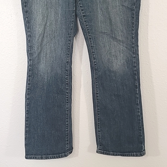 CALVIN KLEIN Women's Light Wash Bootcut Jeans, size 16 (run small) - Picture 3 of 10